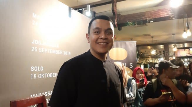 8 Tahun Berkarya, Tulus Konser Keliling Indonesia