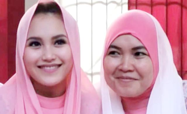 Heboh Video Orang Tua Ayu Ting Ting, Umi Kalsum dan Ayah Rojak Berkata Kasar