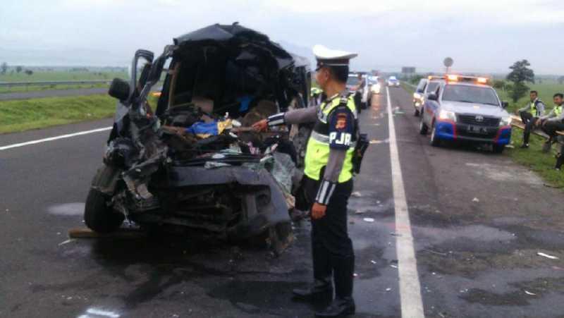 Mengantuk, Pengemudi Tabrak Petugas Tol Cipali Hingga Tewas