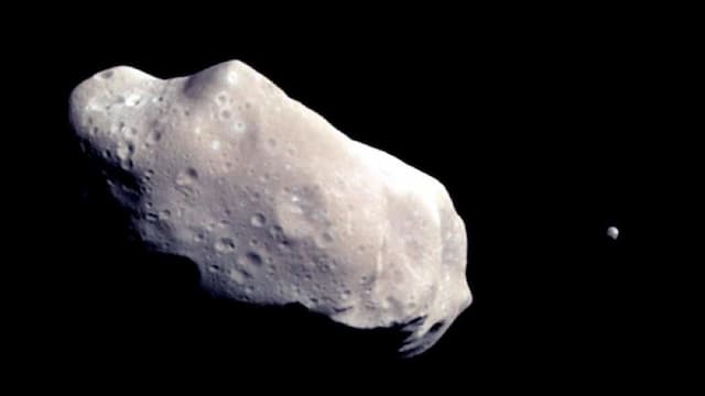 Asteroid Berukuran Tiga Kali Monas Lewati Bumi Hari Ini