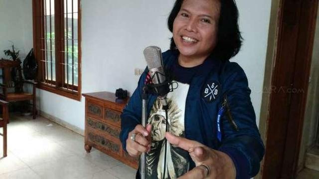 Hidup Miskin, Ageng Kiwi Ditampung Keluarga Bartje Van Houten