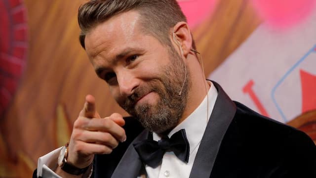 Ryan Reynolds Buka Kemungkinan Deadpool Biseksual