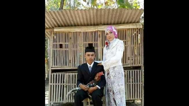 Antimainstream, Calon Pengantin Ini Prewed di Kandang Ayam