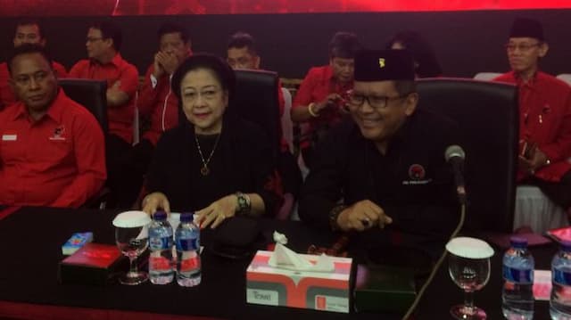 Isyarat di Balik Pakaian Serba Hitam Megawati saat Deklarasi?