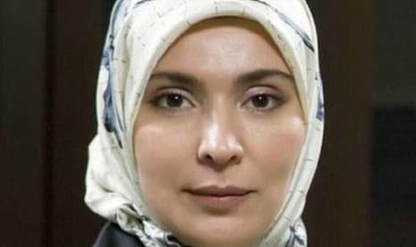 Perkenalkan Aina Gamzatova, Muslimah Sang Penantang Putin