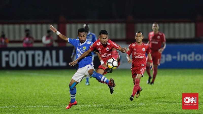 Tiga Pemain Kunci Persib Dihukum, Ardi Idrus Kecewa