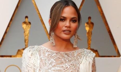 Chrissy Teigen Bahagia Diblokir Donald Trump