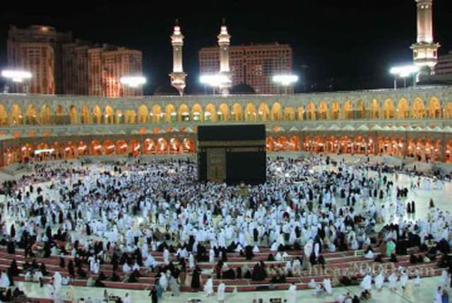 Mengenal Tradisi Gentong Haji