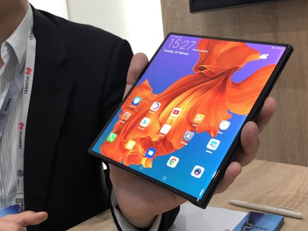 Huawei Tunda Peluncuran Smartphone Lipat Mate X, Kenapa?