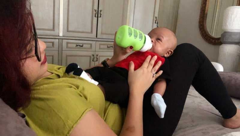 Mytha Lestari Di-Bully Netizen Ketika Bayinya Tak Mau Minum ASI dari Putingnya
