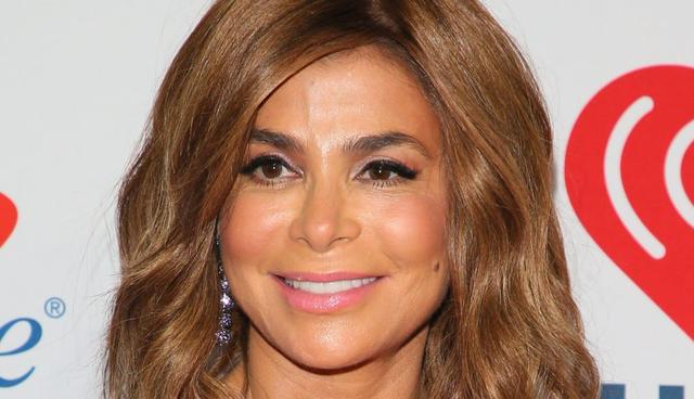 Pertama Kali Manggung Setelah Vakum 25 Tahun, Paula Abdul Jatuh dari Panggung