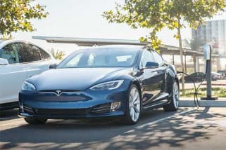 Tesla diputuskan langgar hukum ketenagakerjaan di AS