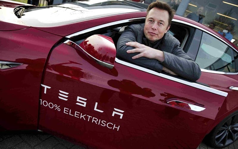 Elon Musk Mau Bikin Garasi Mobil ala Batman