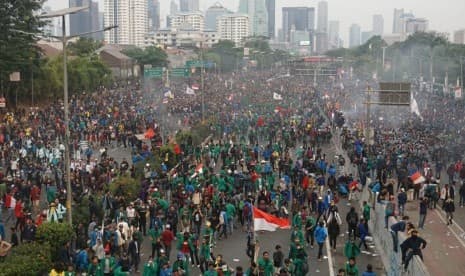 Demo Hari Ini, Polisi Alihkan Lalu Lintas di Sekitar DPR