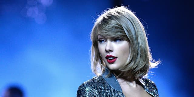Taylor Swift Bantu Penggemarnya Membayar Uang Kuliah Sebesar Rp.56 Juta