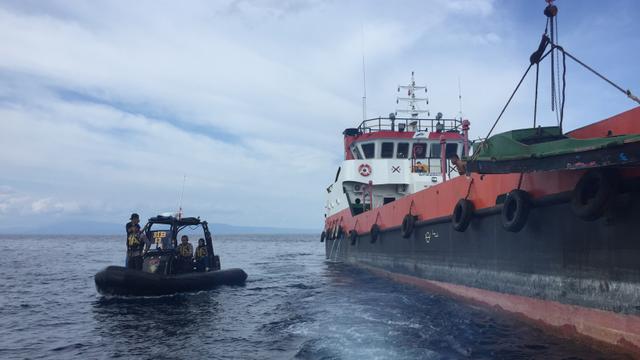 Melihat Patroli Laut di Gugus Kepulauan Ternate