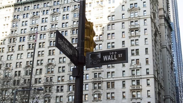 Wall Street Catat Penurunan Tajam