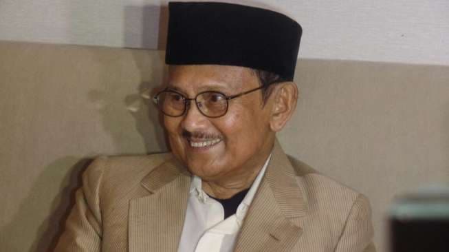 BJ Habibie, Ilmuwan Muslim Modern Penemu 'The Crack' di Industri Penerbangan