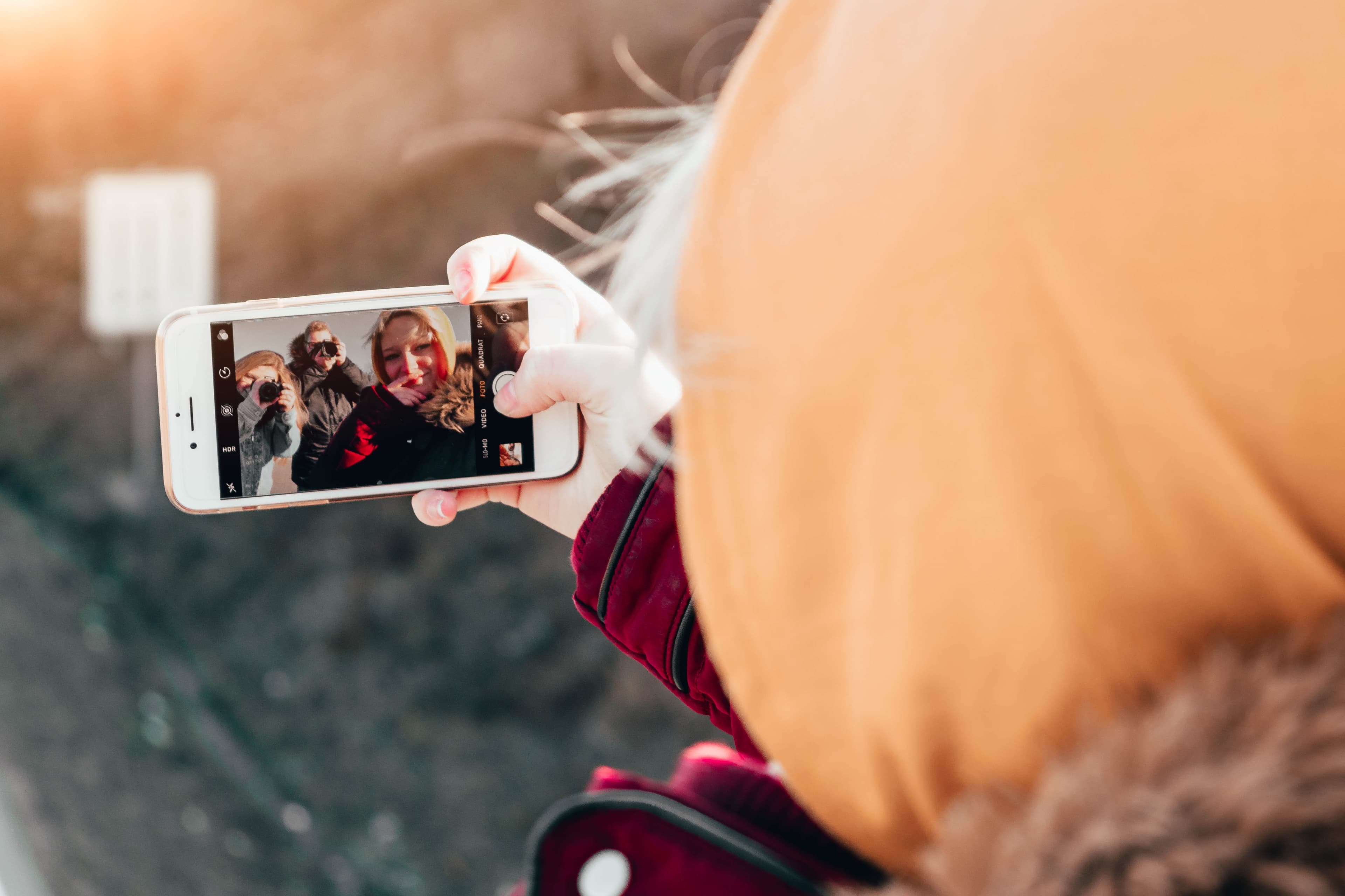 Waspada Pencurian Data dari Selfie #WorkFromHome Waspada Pencurian Data dari Selfie #WorkFromHome