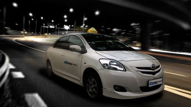 Pesan Taksi Express Kini Bisa Lewat Aplikasi Uber
