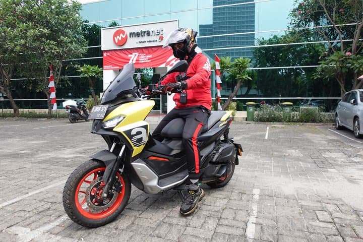 Ogah Pakai Mobil karena BBM Mahal, Aprilia SR GT 200 Bisa Jadi Pilihan Ogah Pakai Mobil karena BBM Mahal, Aprilia SR GT 200 Bisa Jadi Pilihan