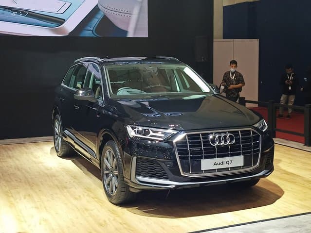 GIIAS 2022: New Audi Q7 Mild Hybrid Meluncur, Harga Tembus Rp2 M GIIAS 2022: New Audi Q7 Mild Hybrid Meluncur, Harga Tembus Rp2 M