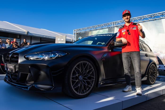 Pecco Bagnaia, Juara Dunia & BMW M3 Competition Gratis! Pecco Bagnaia, Juara Dunia & BMW M3 Competition Gratis!