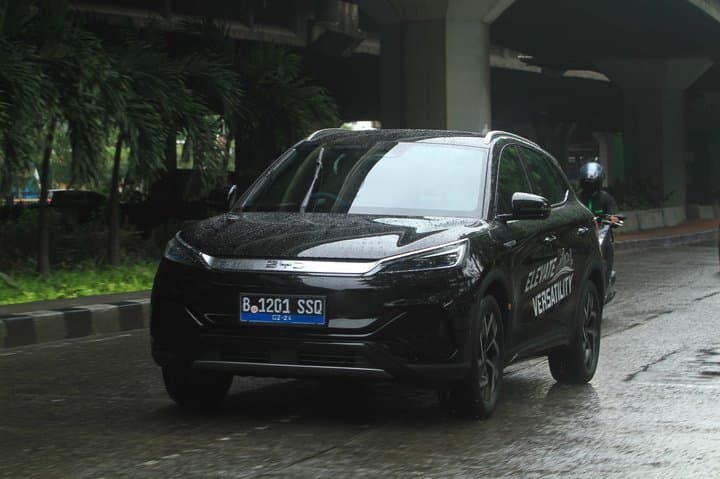 Jalan Jakarta-Bandung, Segini Konsumsi Listrik BYD Atto 3 Jalan Jakarta-Bandung, Segini Konsumsi Listrik BYD Atto 3