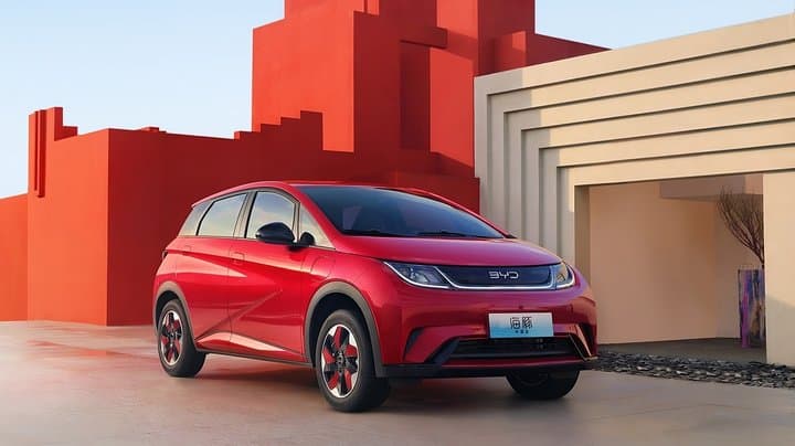BYD Dolphin Versi Murah Diluncurkan, Harga Mulai Rp200 Jutaan BYD Dolphin Versi Murah Diluncurkan, Harga Mulai Rp200 Jutaan