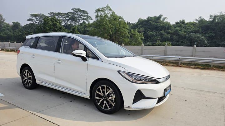 BYD Jamin MPV Listrik M6 Dimuati Full 7 Penumpang Tetap Aman BYD Jamin MPV Listrik M6 Dimuati Full 7 Penumpang Tetap Aman