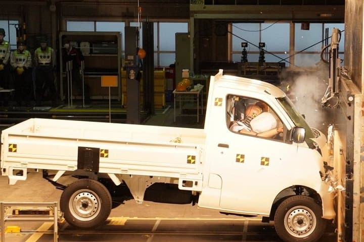 Izin Produksi Daihatsu Gran Max Dicabut Akibat Skandal Uji Keselamatan Izin Produksi Daihatsu Gran Max Dicabut Akibat Skandal Uji Keselamatan