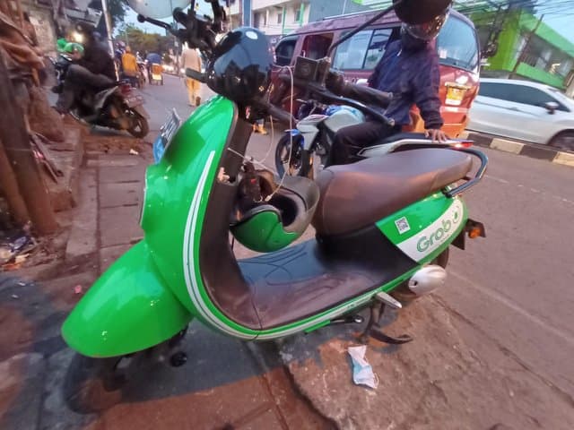 Ini Keluhan Ojek Online Pakai Motor Listrik Viar Q1 Ini Keluhan Ojek Online Pakai Motor Listrik Viar Q1