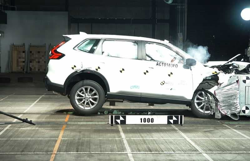 Seaman Apa Honda CR-V terbaru Saat Uji Tabrak?   