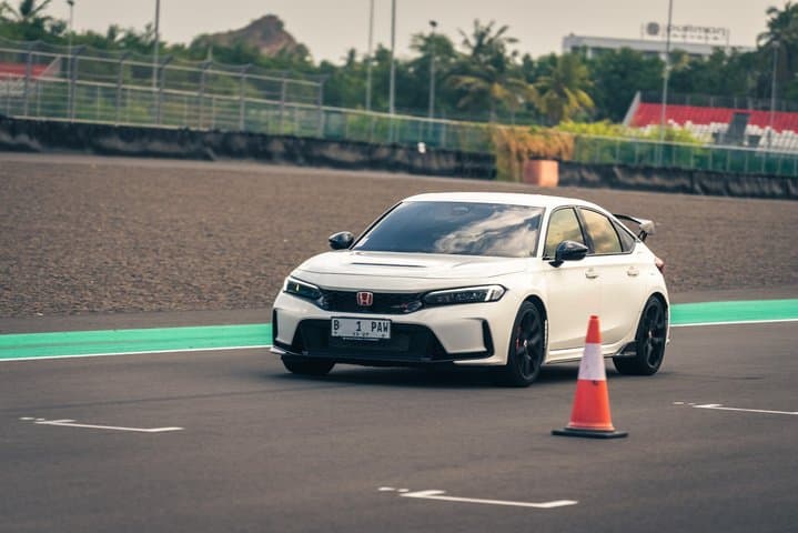 Memahami Cara Kerja Kontrol Stabilitas VSC di Mobil biar Anti Selip Memahami Cara Kerja Kontrol Stabilitas VSC di Mobil biar Anti Selip