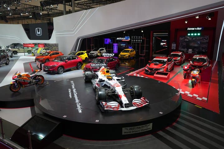 Buasnya Mesin Turbo Hybrid di Mobil Balap Formula 1 Red Bull Racing Honda Buasnya Mesin Turbo Hybrid di Mobil Balap Formula 1 Red Bull Racing Honda