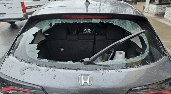 Konsumen Keluhkan Kaca Belakang Honda HR-V Mendadak Pecah Atau Meledak Konsumen Keluhkan Kaca Belakang Honda HR-V Mendadak Pecah Atau Meledak