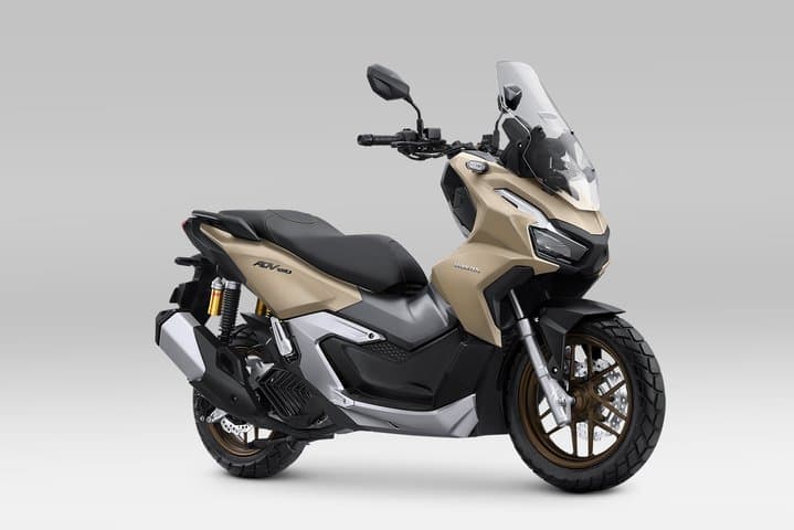 Honda Rilis Warna Baru ADV 160 yang Memperkental Nuansa Petualang Honda Rilis Warna Baru ADV 160 yang Memperkental Nuansa Petualang