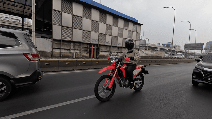 Review Honda CRF250L: Ringan, Gesit, Tapi Lebih Panas Review Honda CRF250L: Ringan, Gesit, Tapi Lebih Panas
