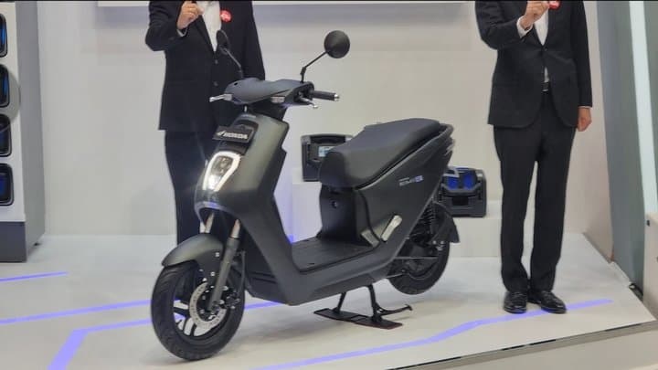 Adu Spesifikasi Motor Listrik Rp40 Jutaan: Honda Yamaha Sampai Lokalan Adu Spesifikasi Motor Listrik Rp40 Jutaan: Honda Yamaha Sampai Lokalan