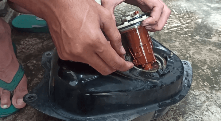 Sepeda Motor Mogok Usai Isi Bensin di SPBU, Begini Cara Kuras Tangkinya Sepeda Motor Mogok Usai Isi Bensin di SPBU, Begini Cara Kuras Tangkinya