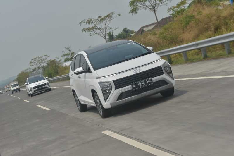 VIDEO: Test Drive Hyundai Stargazer, Surabaya Solo