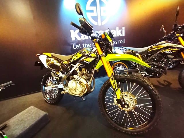Bobot Kawasaki KLX230S & KLX230SM Jadi Ringan Tapi Tanpa Pendingin Cairan Bobot Kawasaki KLX230S & KLX230SM Jadi Ringan Tapi Tanpa Pendingin Cairan