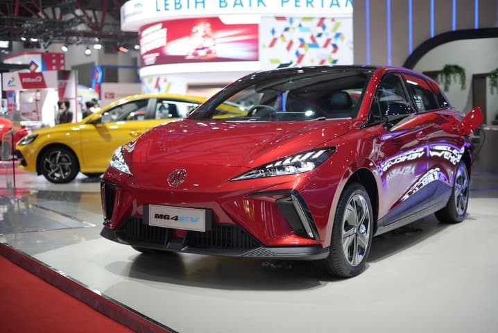 Daftar Harga Mobil Listrik ‘Murah’ di IIMS 2024, Mulai dari Rp100 Juta Daftar Harga Mobil Listrik ‘Murah’ di IIMS 2024, Mulai dari Rp100 Juta