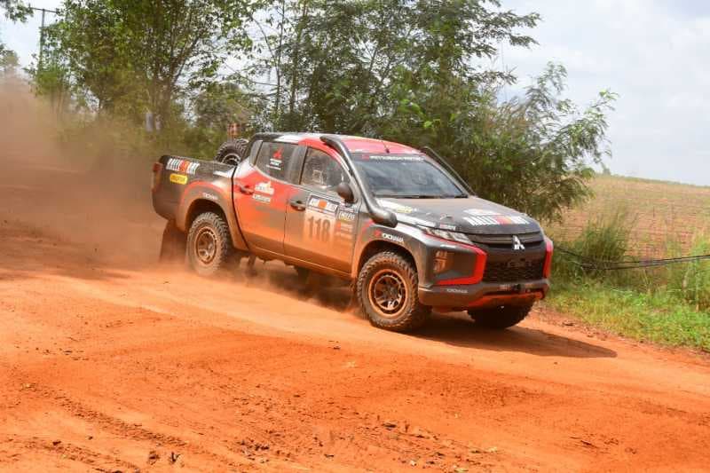 Rally Perdana Lintas Negara, Mitsubishi Triton Rifat Sungkar Finish Kelima