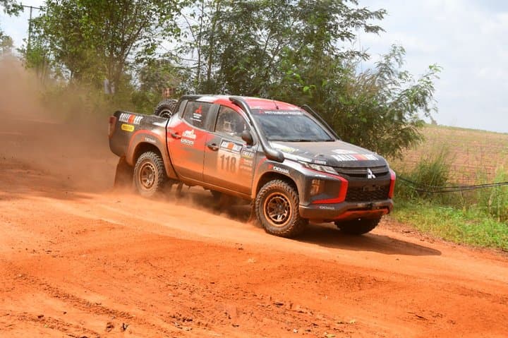 Rally Perdana Lintas Negara, Mitsubishi Triton Rifat Sungkar Finish Kelima Rally Perdana Lintas Negara, Mitsubishi Triton Rifat Sungkar Finish Kelima