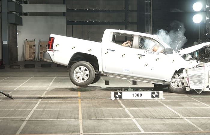 Seberapa Aman Mitsubishi Triton Terbaru? Ini Hasil Uji Tabraknya Seberapa Aman Mitsubishi Triton Terbaru? Ini Hasil Uji Tabraknya