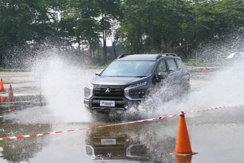 Jajal Handling Mitsubishi Xpander Cross, <i>The Taste of SUV Rally Car</i>