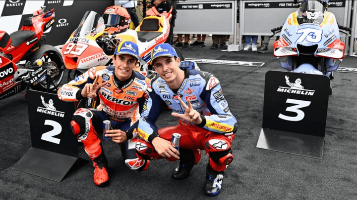 Yamaha Ogah Rekrut Duo Marquez, Gegara Insiden Rossi di MotoGP 2015 Yamaha Ogah Rekrut Duo Marquez, Gegara Insiden Rossi di MotoGP 2015