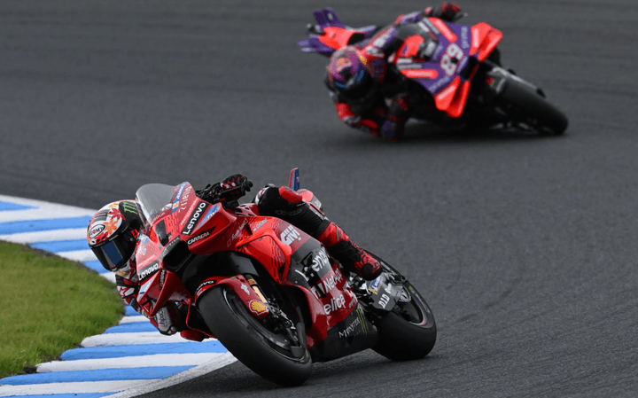 Bagnaia Terus Kejar Ketertinggalan dari Jorge Martin di MotoGP Jepang Bagnaia Terus Kejar Ketertinggalan dari Jorge Martin di MotoGP Jepang