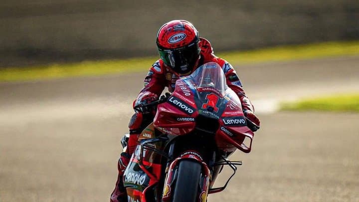 Skenario Pecco Bagnaia Hapus Kutukan Nomor 1 di MotoGP Valencia Skenario Pecco Bagnaia Hapus Kutukan Nomor 1 di MotoGP Valencia